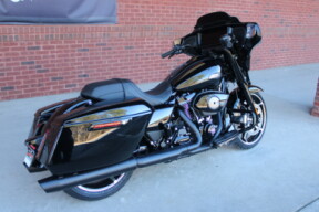 2026 Harley-Davidson® Street Glide® Vivid Black Black Trim thumb 2