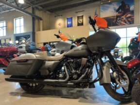 2019 Harley-Davidson® Road Glide® Special Industrial Gray Denim thumb 3