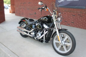 2022 Harley-Davidson® Softail Standard® Vivid Black thumb 3