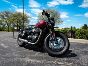 2022 Triumph  Bonneville Bobber Cordovan Red thumb 3