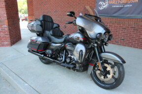 2020 Harley-Davidson® CVO™ Limited Smoky Gray & Stormcloud thumb 3