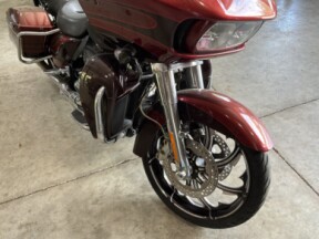 2015 CVO™ Road Glide® Ultra thumb 2