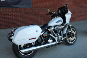 2026 Harley-Davidson® Low Rider® ST White Onyx Pearl Chrome Trim thumb 2