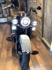 Harley-Davidson® Heritage Classic 2026 FLHC S3-26 Dark Billiard Gray Black Cast Wheels thumb 0