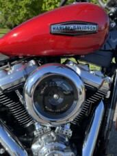 2026 Harley-Davidson® Street Bob® Brilliant Red Chrome Cast Wheels thumb 0