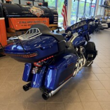 2020 Harley-Davidson CVO Electra Glide Ultra Limited FLHTKSE thumb 2