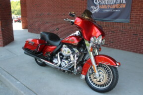 2013 Harley-Davidson® Road King® Two-Tone Candy Orange/Beer Bottle thumb 3