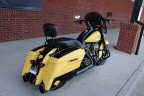 2023 Harley-Davidson® Road King® Special Industrial Yellow thumb 2