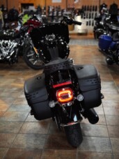 2026 Harley-Davidson® Heritage Classic Vivid Black Black Cast Wheels thumb 1