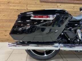 2026 Harley-Davidson® Street Glide® Vivid Black Chrome Trim FLHX thumb 1