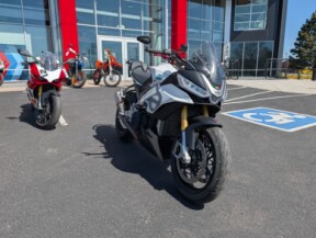 2021 Aprilia Tuono V4 1100 thumb 3