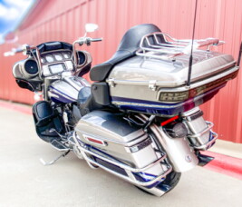 2016 Harley-Davidson® CVO™ Limited FLHTKSE thumb 0