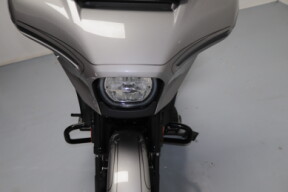 2024 Harley-Davidson® CVO™ Street Glide® Dark Platinum w/Pinstripe thumb 1