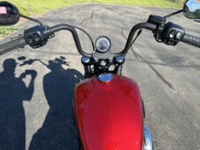2026 Harley-Davidson® Street Bob® Brilliant Red Chrome Cast Wheels thumb 1