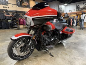 2024 Harley-Davidson® CVO™ Street Glide® Legendary Orange thumb 0