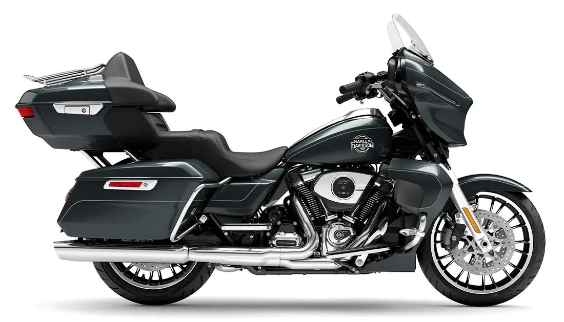 2026 Harley-Davidson® Street Glide Limited Iron Horse Metallic Chrome Trim