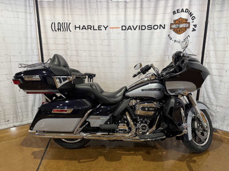 2019 Harley-Davidson® Road Glide® Ultra Midnight Blue/Barracuda Silver