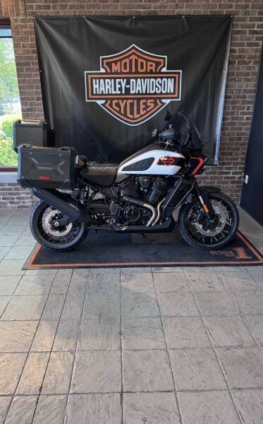 2026 Harley-Davidson® Pan America 1250 Limited White Onyx Pearl