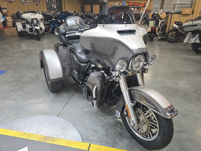 FLHTCUTG 2023 Tri Glide® Ultra