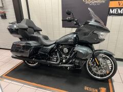 2026 Harley-Davidson® Road Glide Limited Iron Horse Metallic - Black Finish