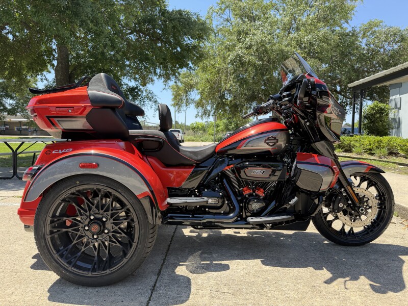 2026 Harley-Davidson® CVO Street Glide 3 Limited