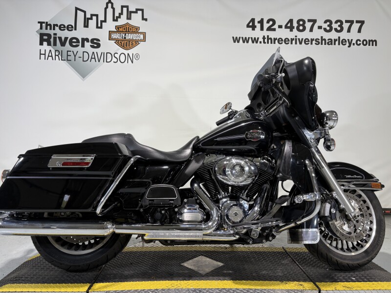 2012 Harley-Davidson® Ultra Classic™ Electra Glide® Vivid Black