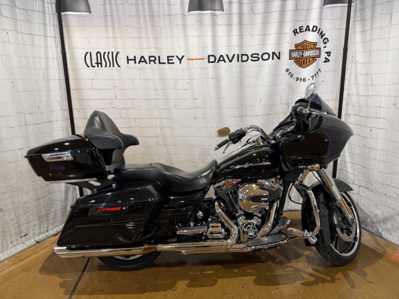 2015 Harley-Davidson® Road Glide® Special Vivid Black