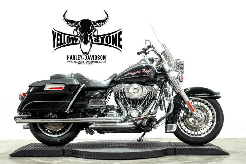 2010 Harley-Davidson® Road King® Vivid Black
