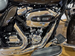 2018 Harley-Davidson® Road Glide® Sumatra Brown thumb 2