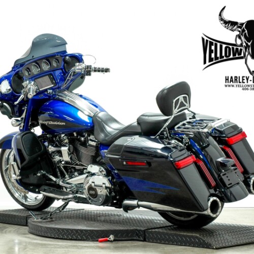 2017 Harley-Davidson® CVO™ Street Glide® Candy Cobalt/Indigo Ink with Mirror Chrome Aggressor Wheels thumb 1