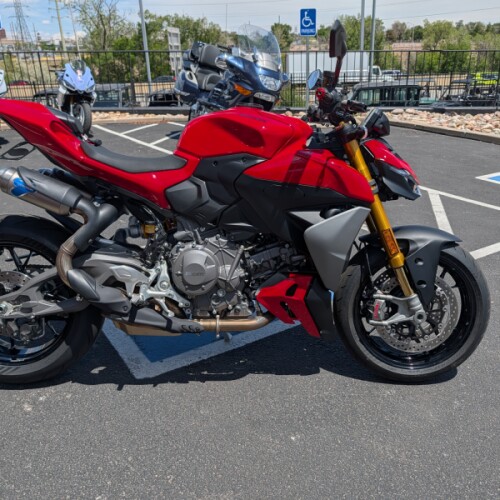 2026 Ducati Streetfighter V2 S thumb 3