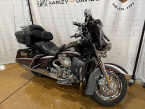 2006 Harley-Davidson® Screamin’ Eagle Ultra Classic Electra Glide Two-Tone Black Candy Crimson and C thumb 1