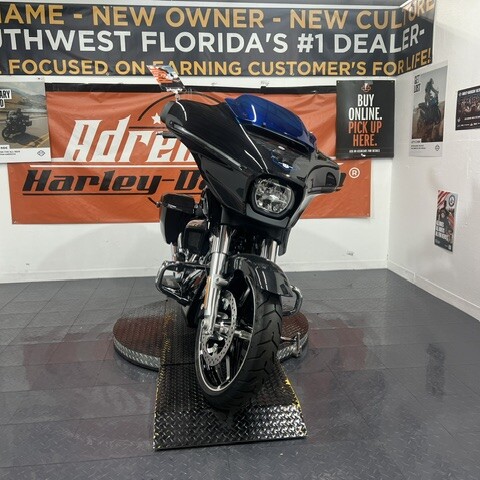 2026 Harley-Davidson® Street Glide® thumb 2