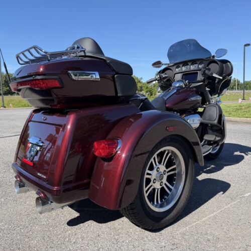2019 Harley-Davidson® Tri Glide® Ultra Twisted Cherry thumb 1