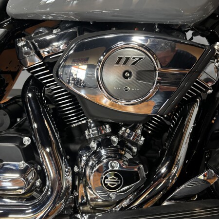 2026 Harley-Davidson® Street Glide® DRK BILIARD GRY thumb 1