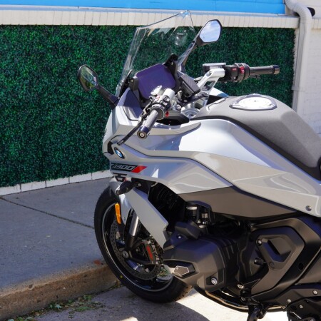 2026 R 1300 RS thumb 0