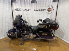 2010 Harley-Davidson® Electra Glide® Ultra Limited Two-Tone Black Ice/Blue Ice thumb 0