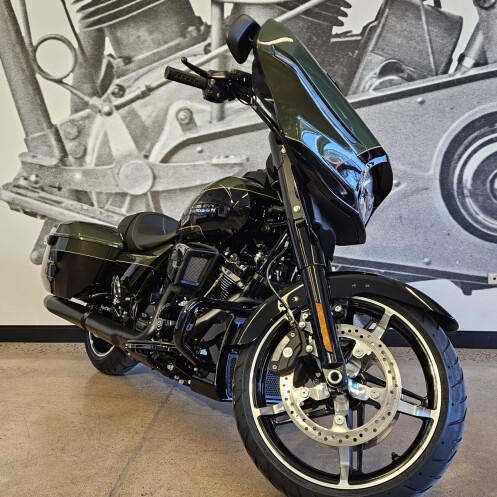 2026 Street Glide® FLHX thumb 2