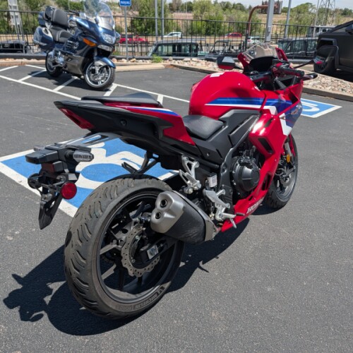 2025 Honda CBR500R Grand Prix Red thumb 2
