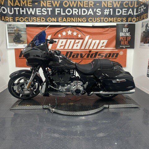2026 Harley-Davidson® Street Glide® thumb 3