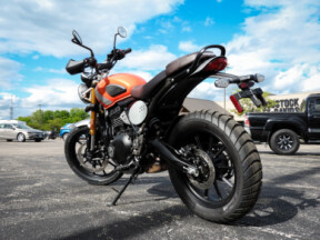 TH1 2026 Scrambler 400 X thumb 0