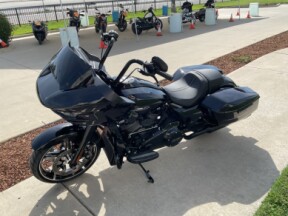 FLTRX 2026 Road Glide® thumb 1
