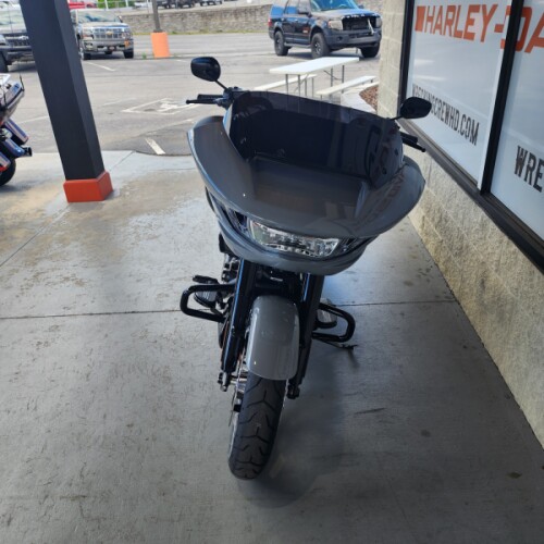 2026 Harley-Davidson® Road Glide® thumb 3