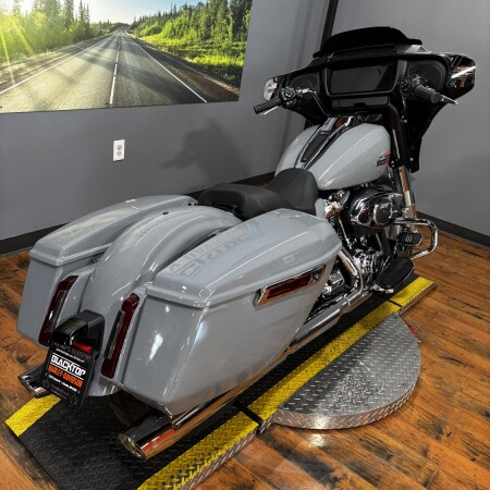 2026 Harley-Davidson® Street Glide® DRK BILIARD GRY thumb 0