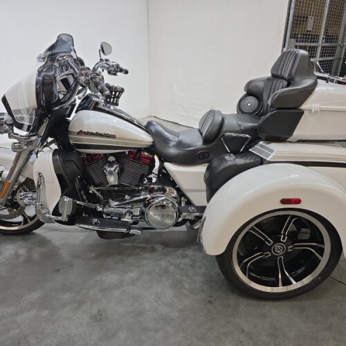 FLHTCUTGSE 2020 CVO™ Tri Glide® thumb 1