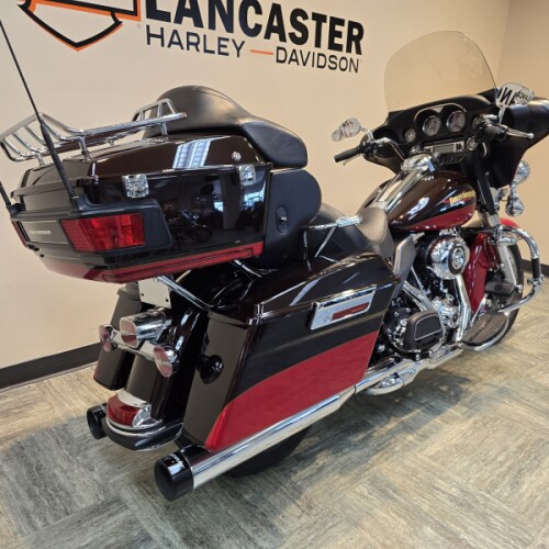 2010 Harley-Davidson® Electra Glide® Ultra Limited Merlot Sunglo/Cherry Red Sunglo FLHTK thumb 3