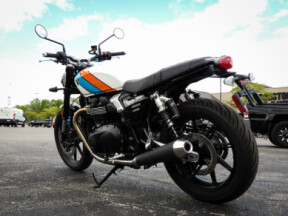 DP5 2025 Speed Twin 900 thumb 1