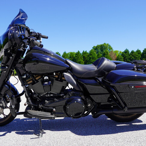 FLHXST 2023 Street Glide® ST thumb 1