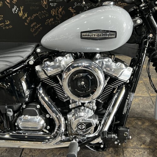 2026 Harley-Davidson® Street Bob® thumb 0