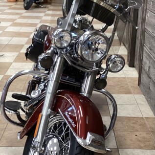 2010 Harley-Davidson® Heritage Softail® Classic Red Hot Sunglo thumb 3